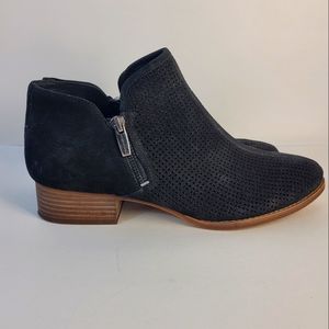 Vince Camuto ankle boots size 10M